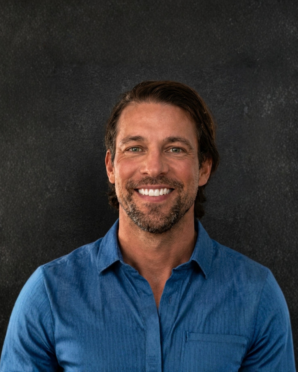 Aebe van Boven, author of START LIGHT